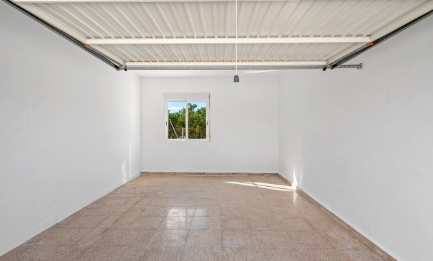 Herverkoop - Country Property -
Dolores - Dolores - Town