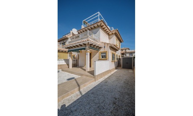 Venta - House - Quad -
La Zenia