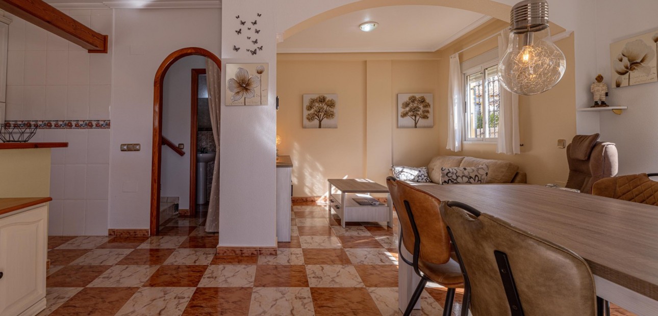 Venta - House - Quad -
La Zenia