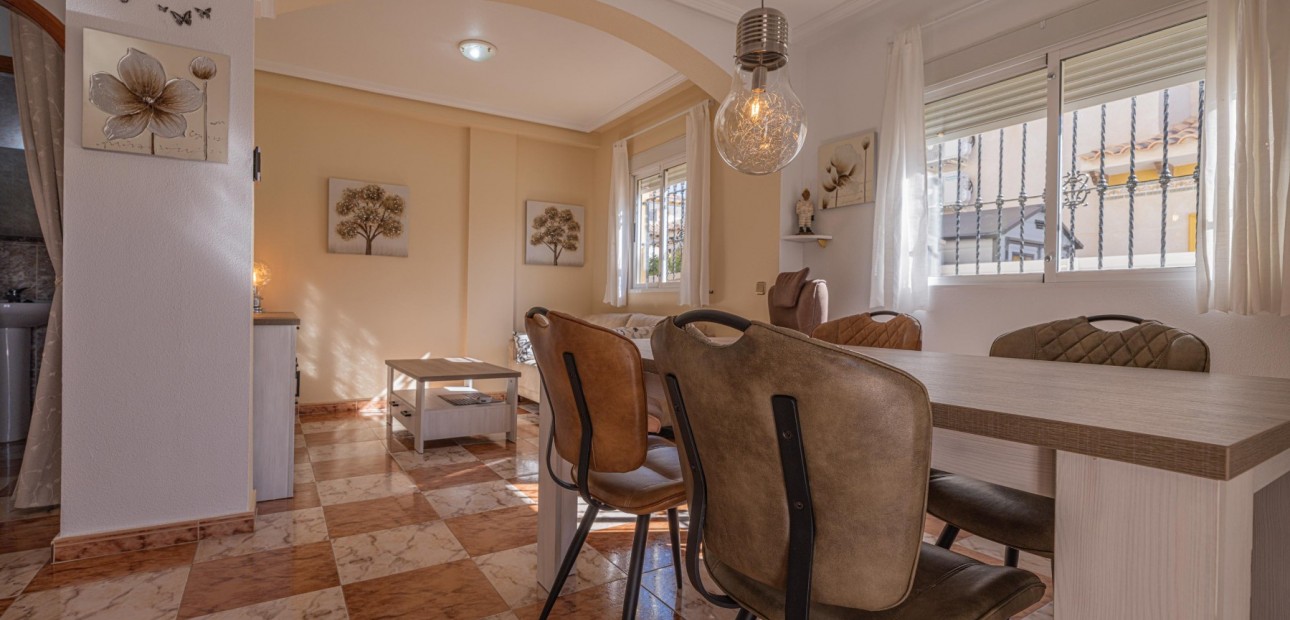 Venta - House - Quad -
La Zenia