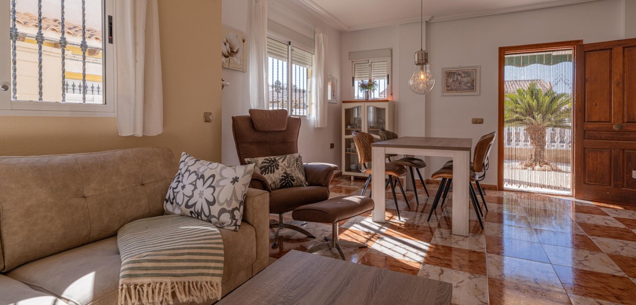 Venta - House - Quad -
La Zenia