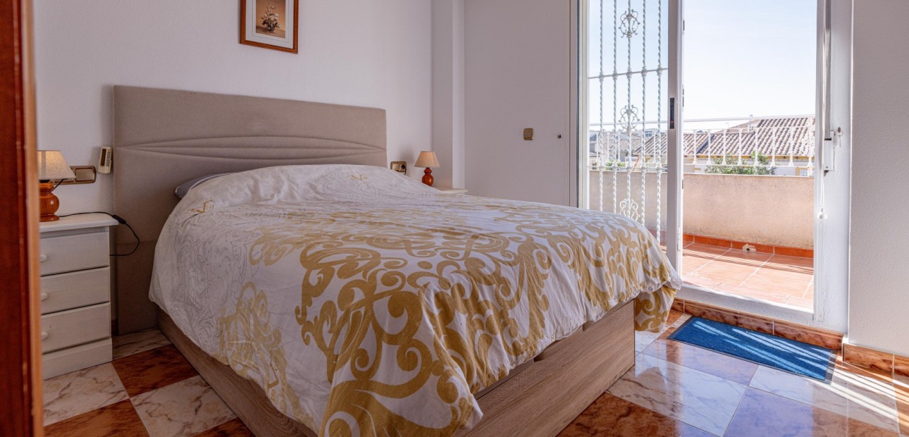 Venta - House - Quad -
La Zenia