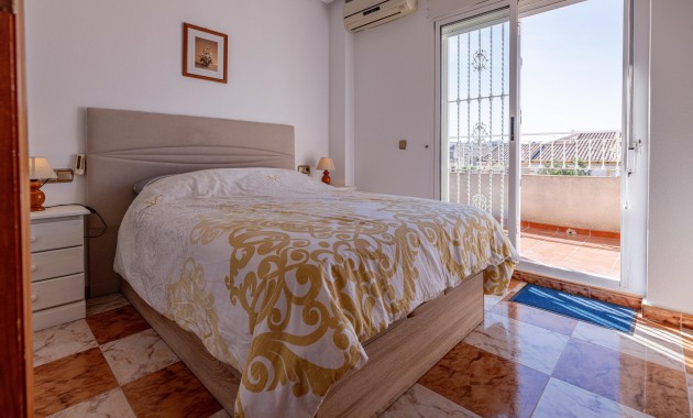 Venta - House - Quad -
La Zenia