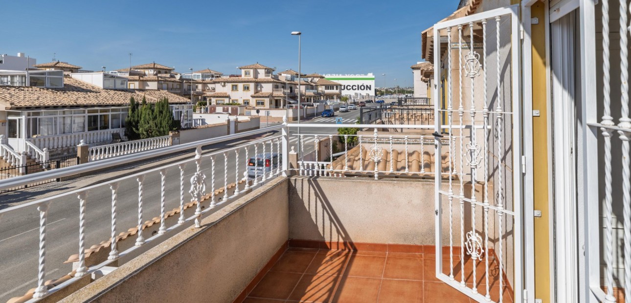 Venta - House - Quad -
La Zenia