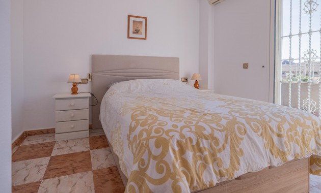 Venta - House - Quad -
La Zenia