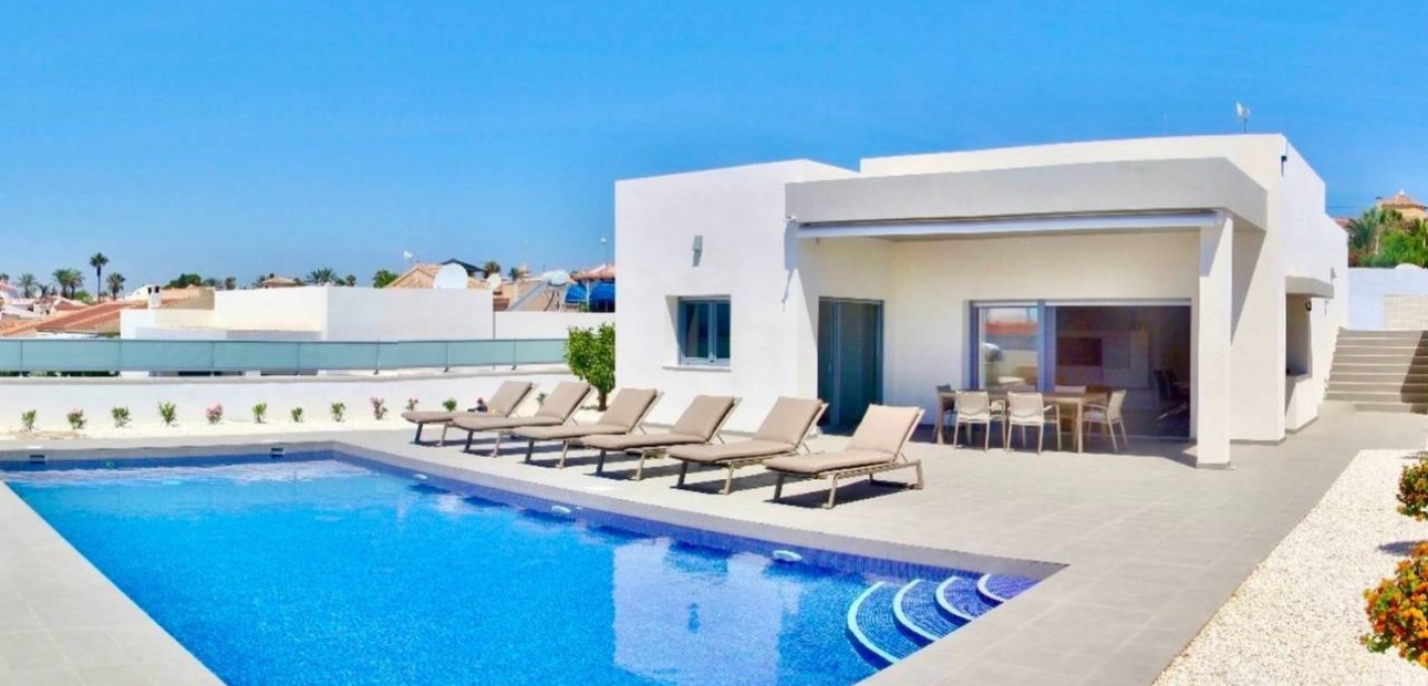 Herverkoop - Villa -
Rafal