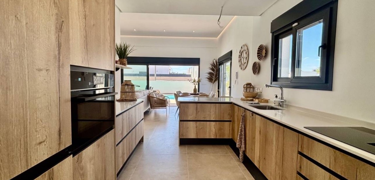 Herverkoop - Villa -
Rafal