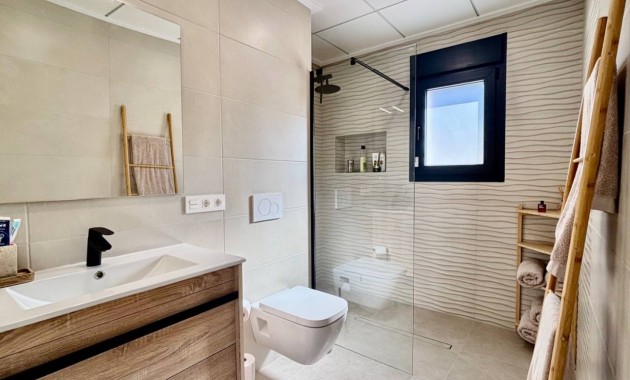 Herverkoop - Villa -
Rafal