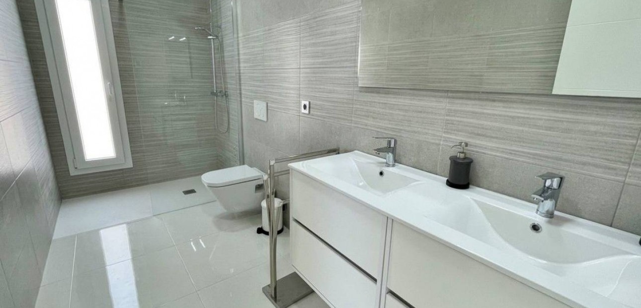 Herverkoop - Villa -
Rafal