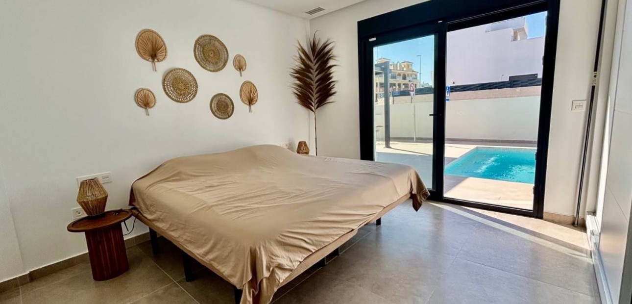 Herverkoop - Villa -
Rafal