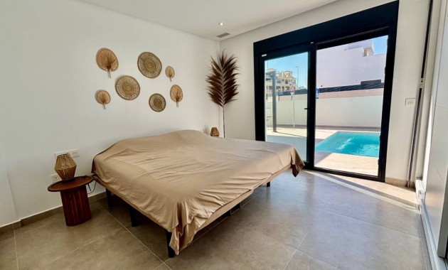 Herverkoop - Villa -
Rafal