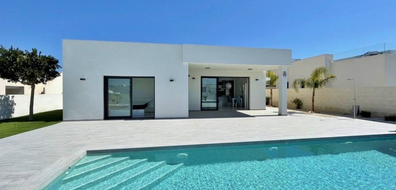 Herverkoop - Villa -
Rafal