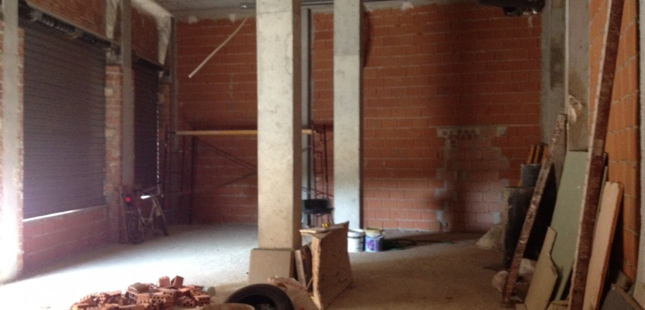 Herverkoop - Reclame -
Los Montesinos