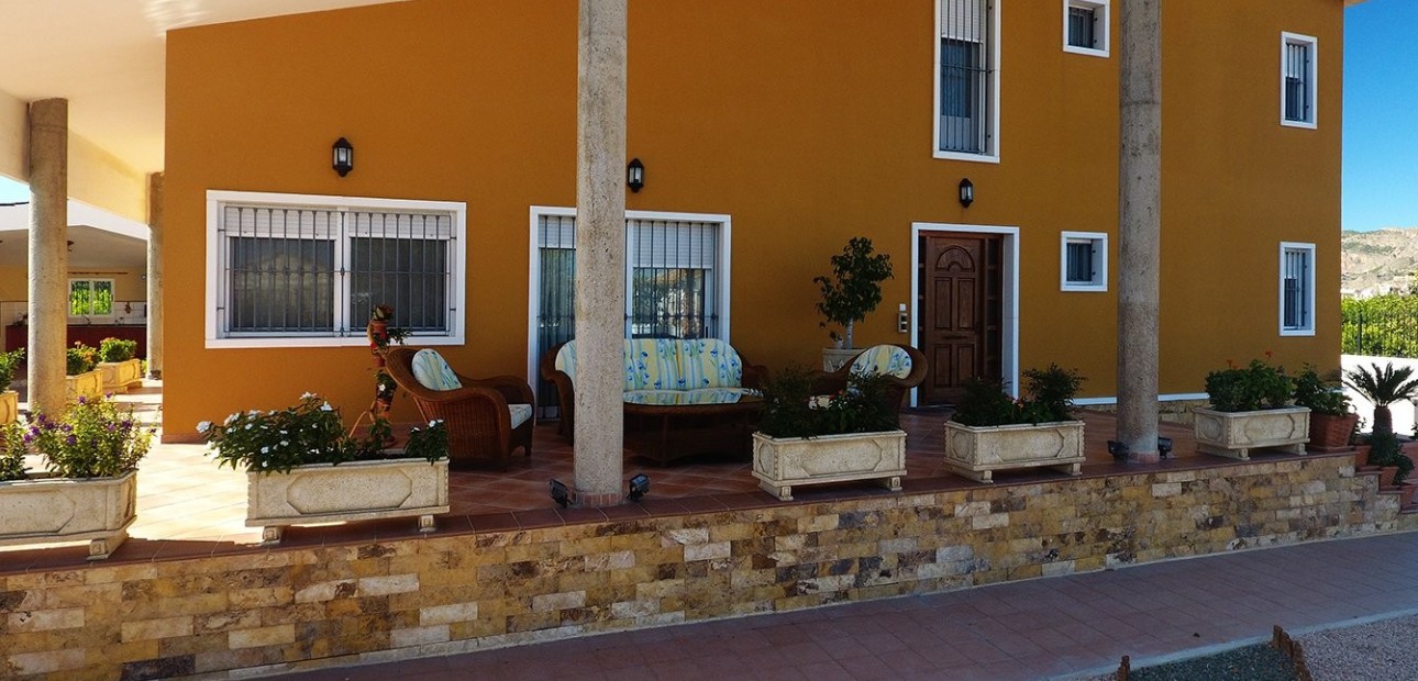 Herverkoop - Finca / Country Property -
Orihuela