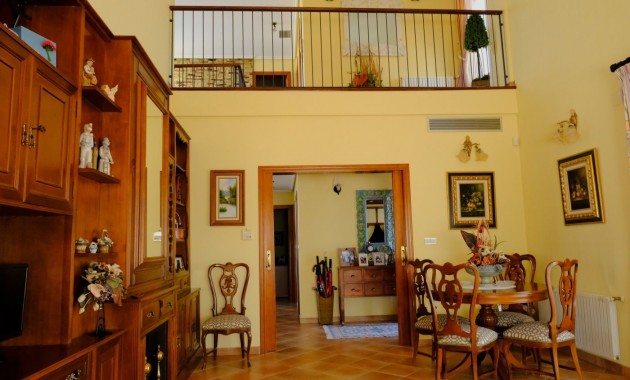 Herverkoop - Finca / Country Property -
Orihuela