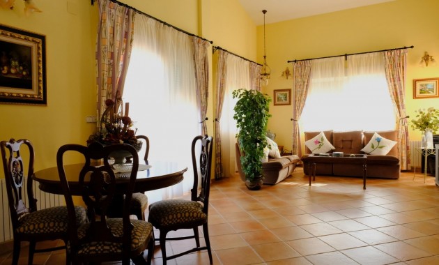 Herverkoop - Finca / Country Property -
Orihuela