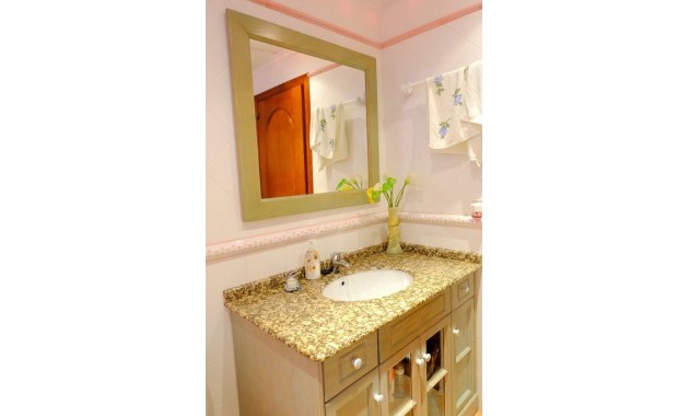 Herverkoop - Finca / Country Property -
Orihuela