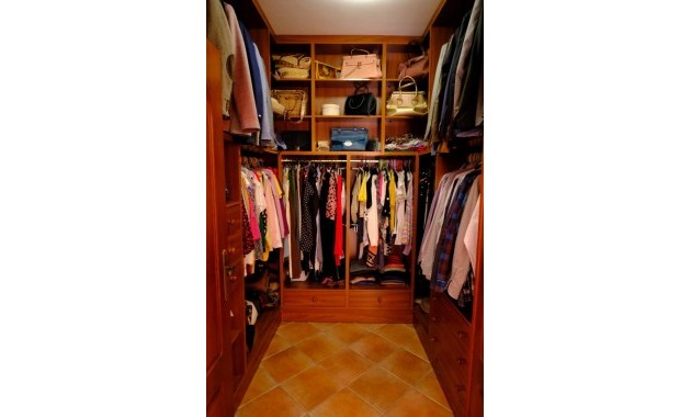 Herverkoop - Finca / Country Property -
Orihuela