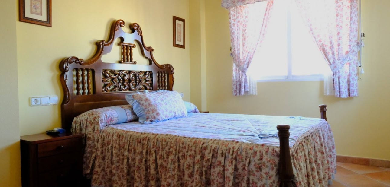 Herverkoop - Finca / Country Property -
Orihuela