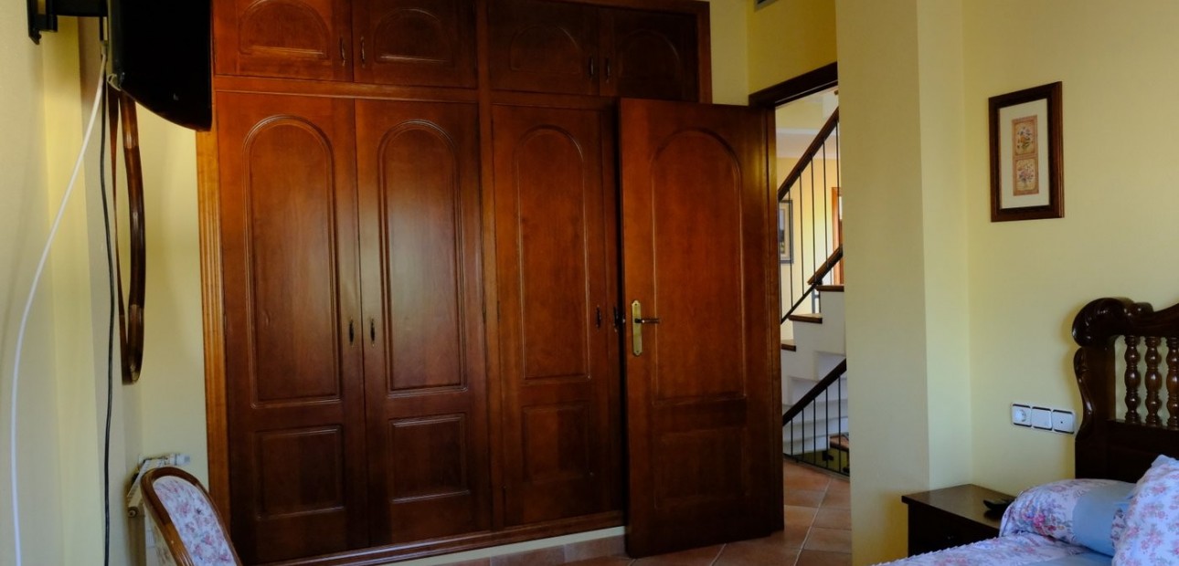 Herverkoop - Finca / Country Property -
Orihuela