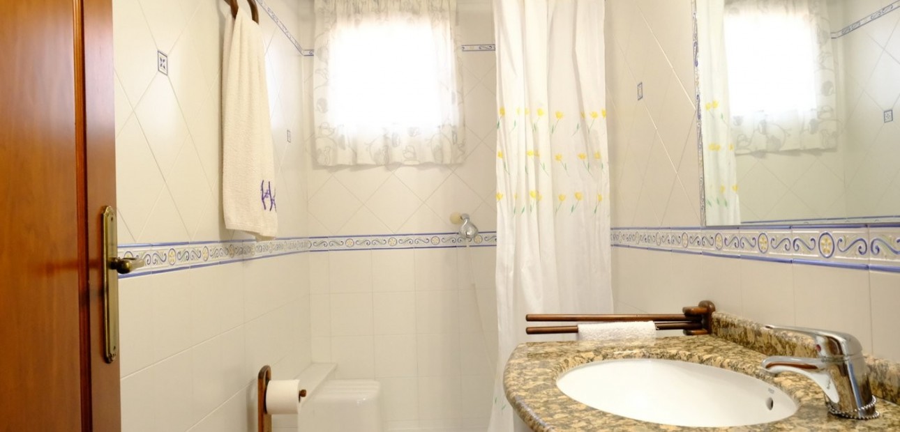 Herverkoop - Finca / Country Property -
Orihuela