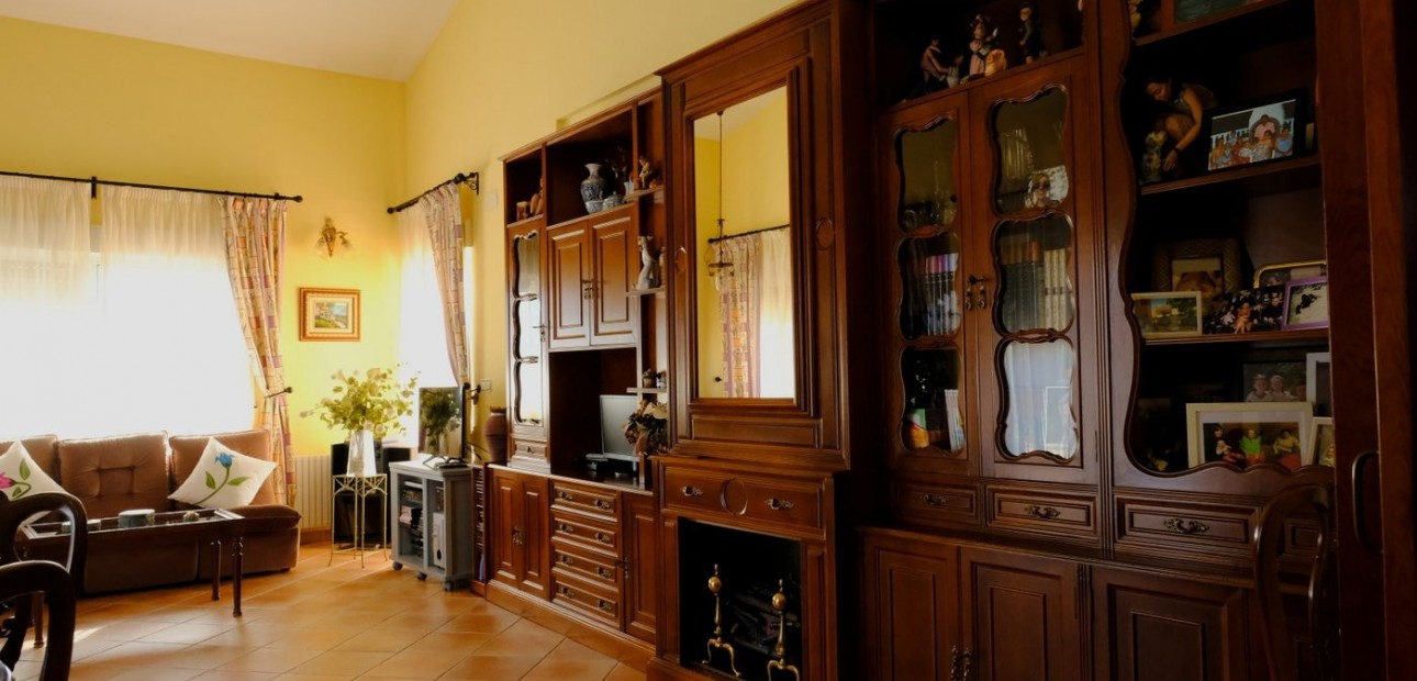 Herverkoop - Finca / Country Property -
Orihuela