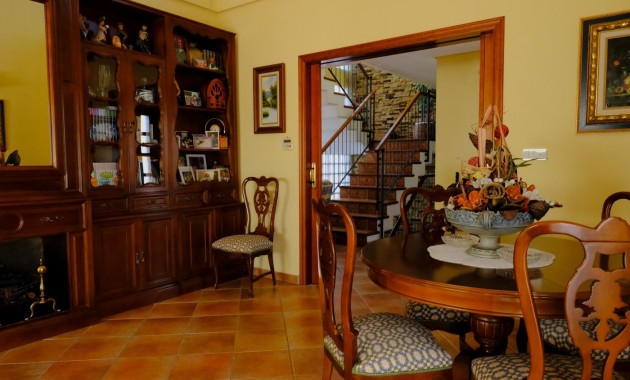 Herverkoop - Finca / Country Property -
Orihuela