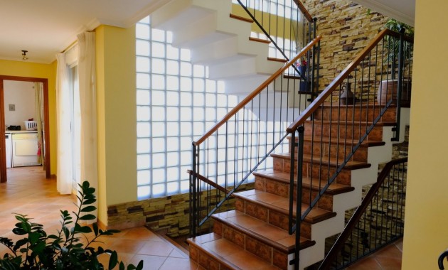 Herverkoop - Finca / Country Property -
Orihuela