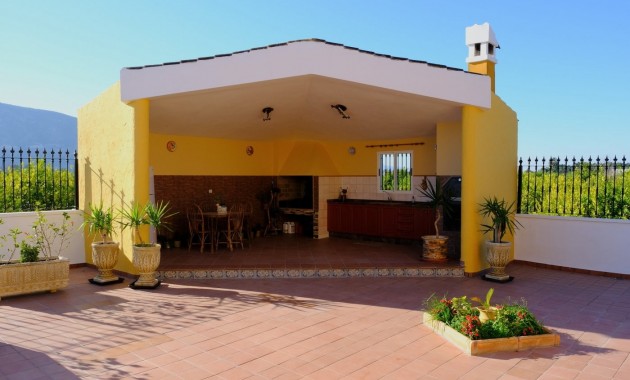 Herverkoop - Finca / Country Property -
Orihuela