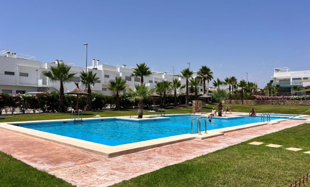 Venta - Apartment flat -
Entre Naranjos Vistabella Golf