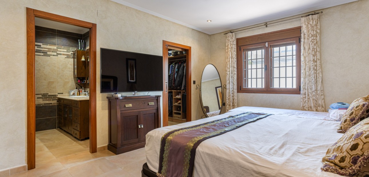 Sale - Detached Villa -
Los Montesinos - La herrada