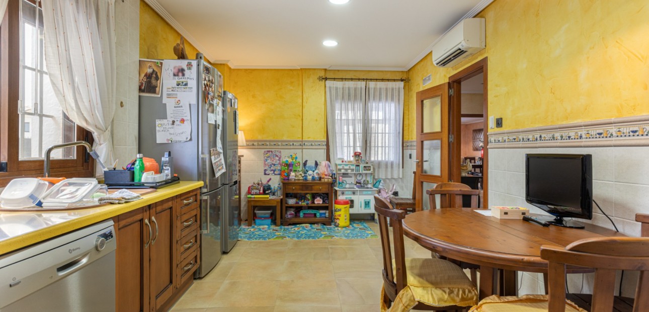 Sale - Detached Villa -
Los Montesinos - La herrada