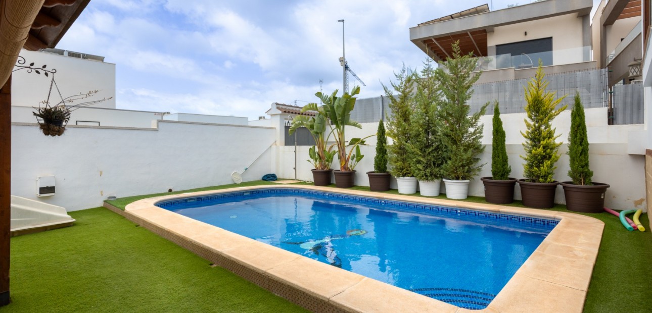 Sale - Detached Villa -
Los Montesinos - La herrada