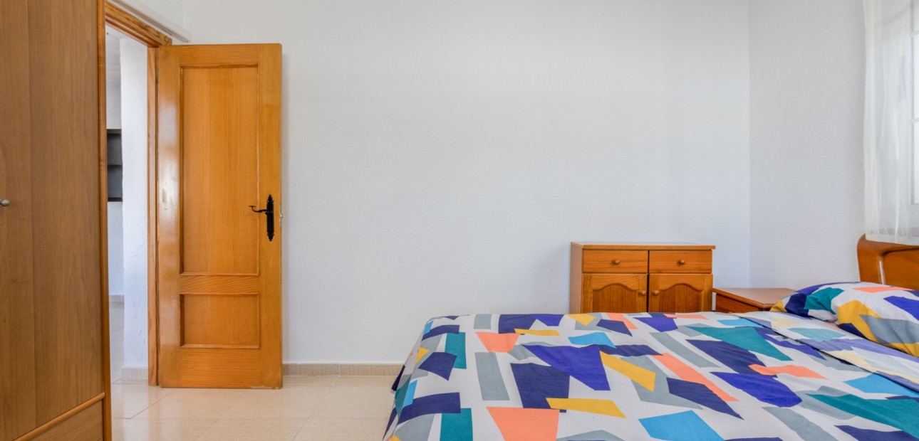 Sale - Detached Villa -
Torrevieja - Urbanización San Luis