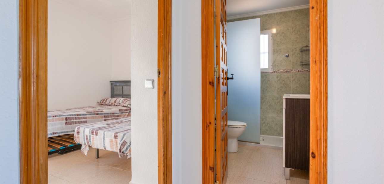 Sale - Detached Villa -
Torrevieja - Urbanización San Luis