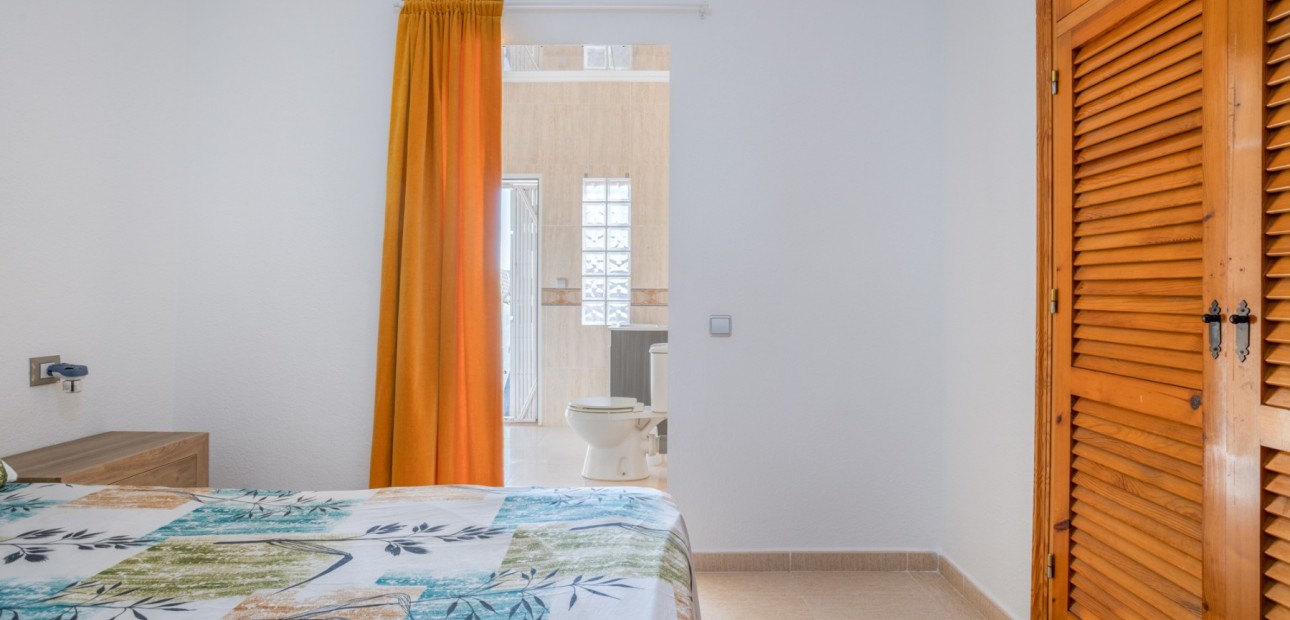 Sale - Detached Villa -
Torrevieja - Urbanización San Luis