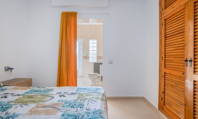 Sale - Detached Villa -
Torrevieja - Urbanización San Luis