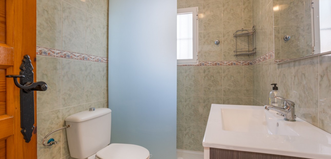 Sale - Detached Villa -
Torrevieja - Urbanización San Luis