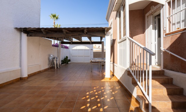 Sale - Detached Villa -
Torrevieja - Urbanización San Luis