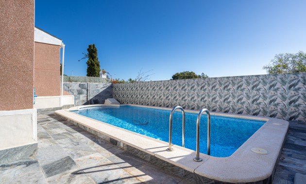 Sale - Detached Villa -
Torrevieja - Urbanización San Luis