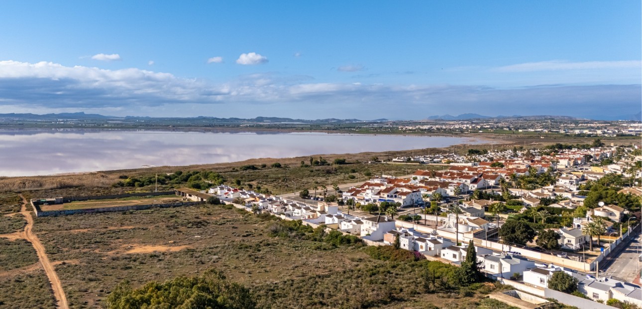 Sale - Detached Villa -
Torrevieja - Urbanización San Luis