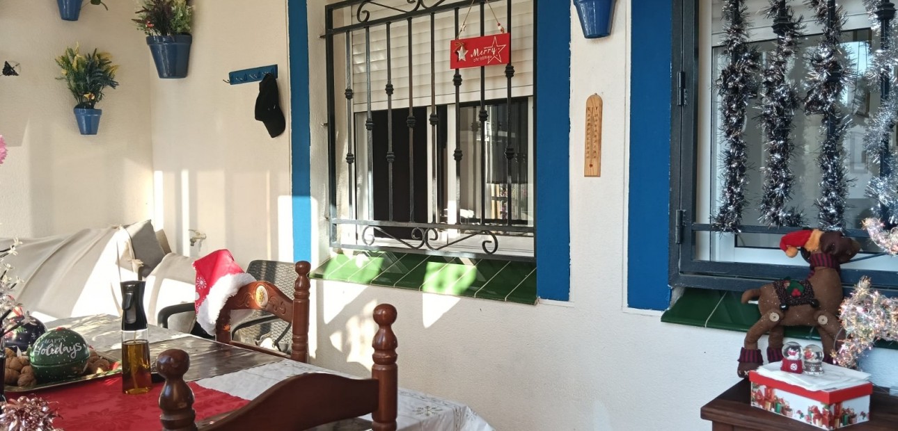 Sale - Apartment flat -
Los Montesinos - La herrada