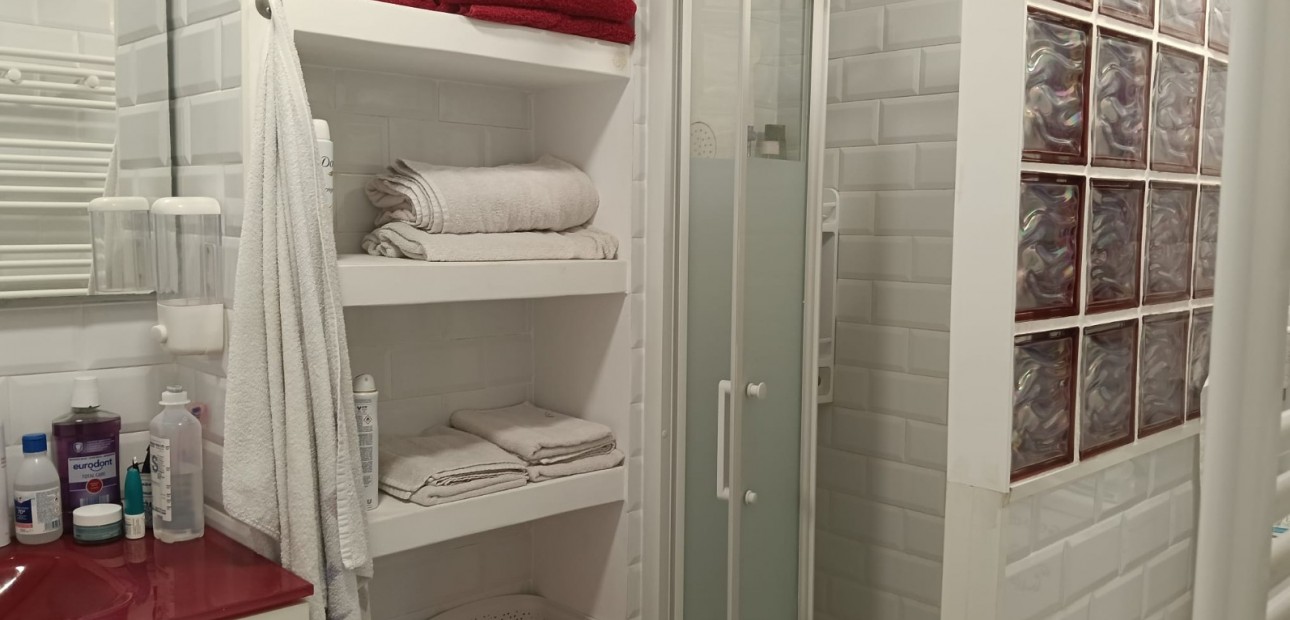 Sale - Apartment flat -
Los Montesinos - La herrada