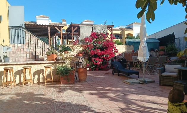 Sale - Apartment flat -
Los Montesinos - La herrada
