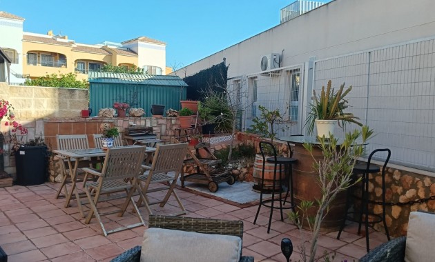 Sale - Apartment flat -
Los Montesinos - La herrada