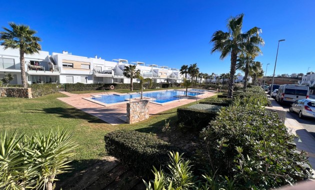 Venta - Apartment flat -
Orihuela - Vistabella Golf