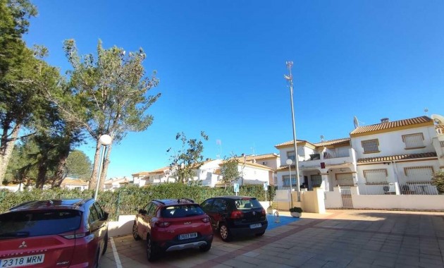 Venta - Terraced house -
Orihuela - Los Balcones Y los Altos