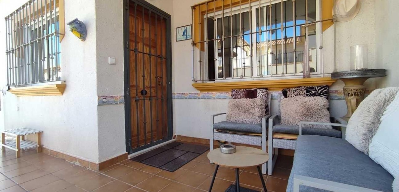 Venta - Terraced house -
Orihuela - Los Balcones Y los Altos