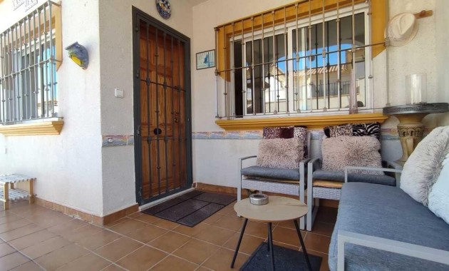 Venta - Terraced house -
Orihuela - Los Balcones Y los Altos