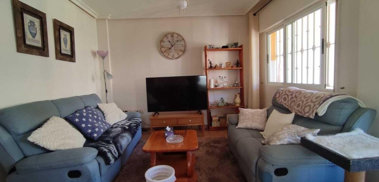 Venta - Terraced house -
Orihuela - Los Balcones Y los Altos